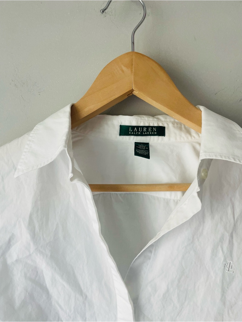 Lauren Ralph Lauren Monogram Classic White Button-Up Shirt - Picture 3 of 6
